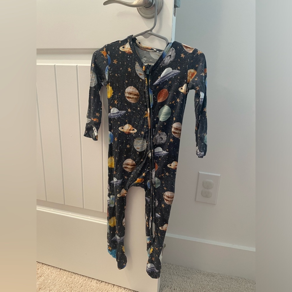 Posh peanut space footie